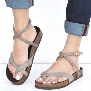NWT Slip On Wrap Sandals